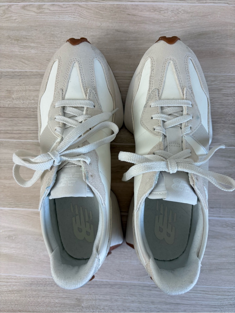 New Balance 327 Sneakers Size 8 Linen & Sea Salt Worn Once Clean Girl Neutral - Picture 2 of 10